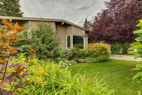 Photo of 1415 Chardie Place SW, Calgary, AB T2V 2T7 (MLS # A2342077)