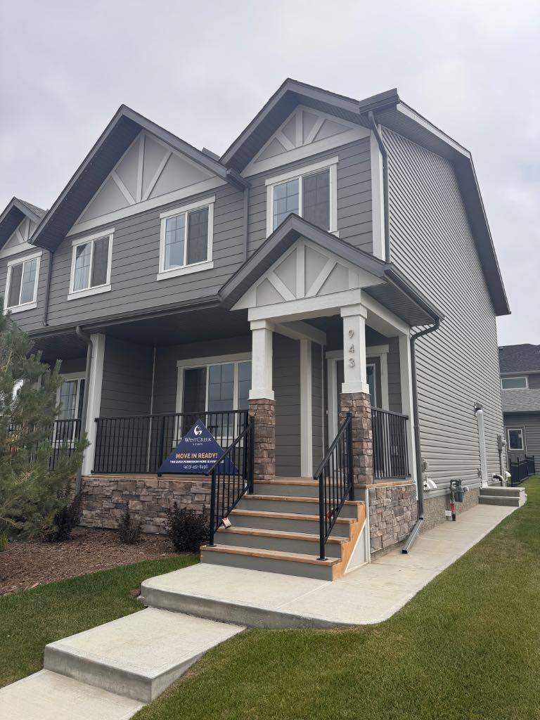 943 Legacy Circle SE