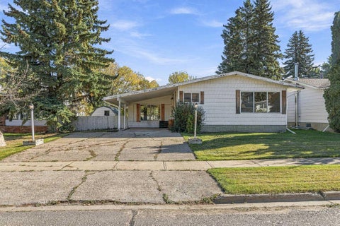 Photo of 3305 55 Avenue, Lloydminster, AB T9V 1K6 (MLS # A2348117)