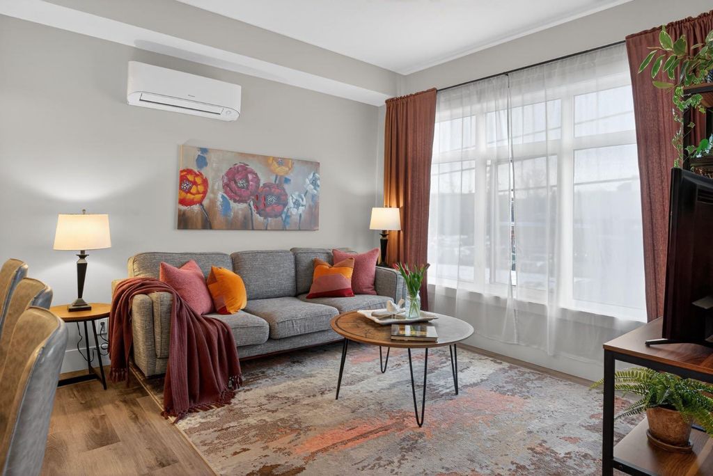 Photo of 1702 17 Avenue SW #202, Calgary, AB T2T 0E7 (MLS # A2282206)