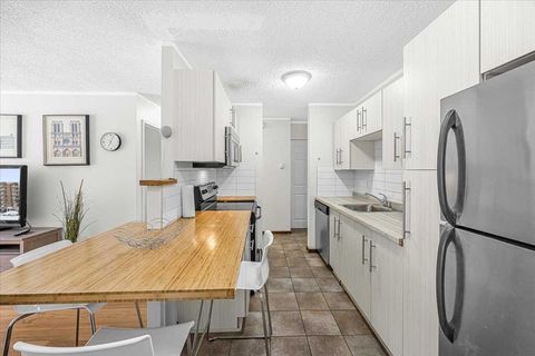 Photo of 339 13 Avenue SW #311, Calgary, AB T2R 0K3 (MLS # A2296803)