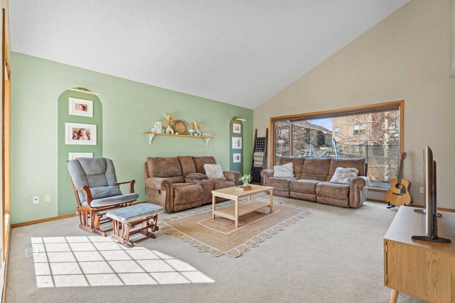 133 Carr Crescent