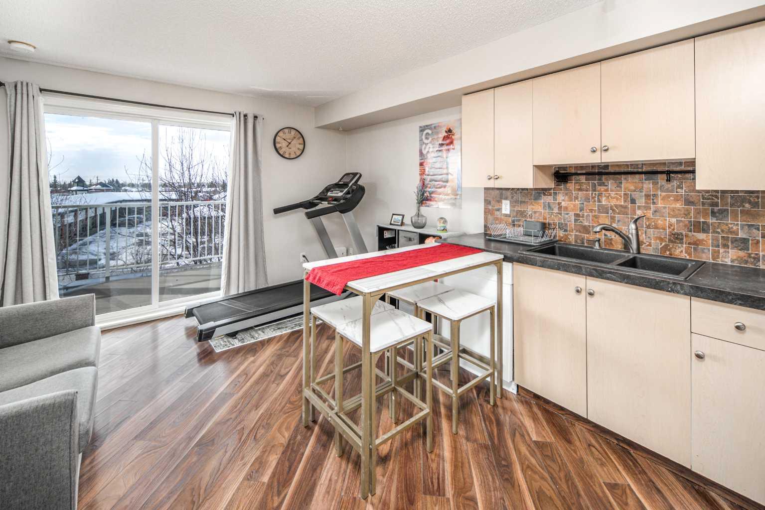 17 Country Village Bay NE 307