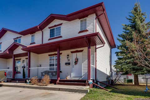 Photo of 31 Kerry Wood Mews, Red Deer, AB T4N 7B8 (MLS # A2307185)