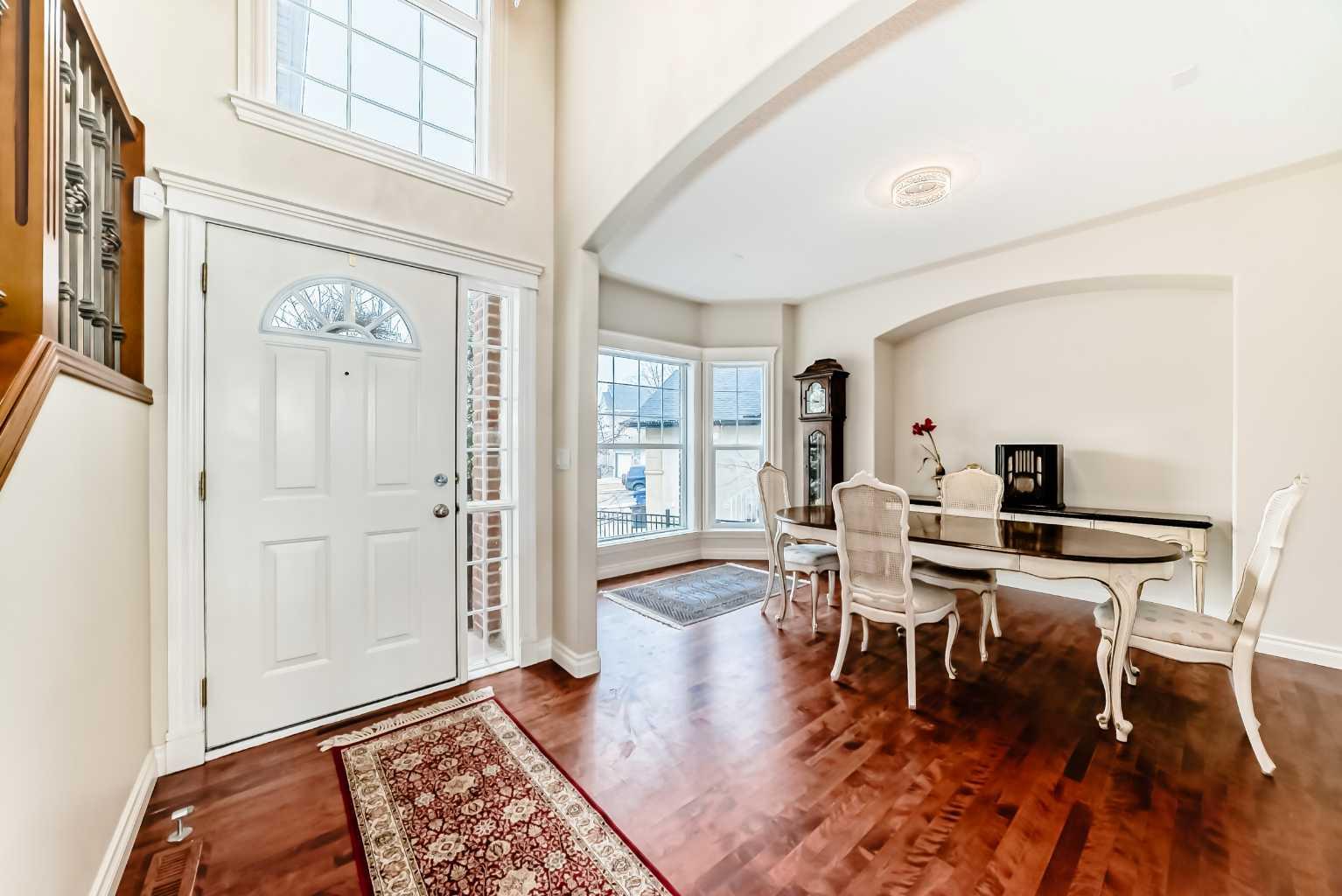 68 Strathlea Close SW