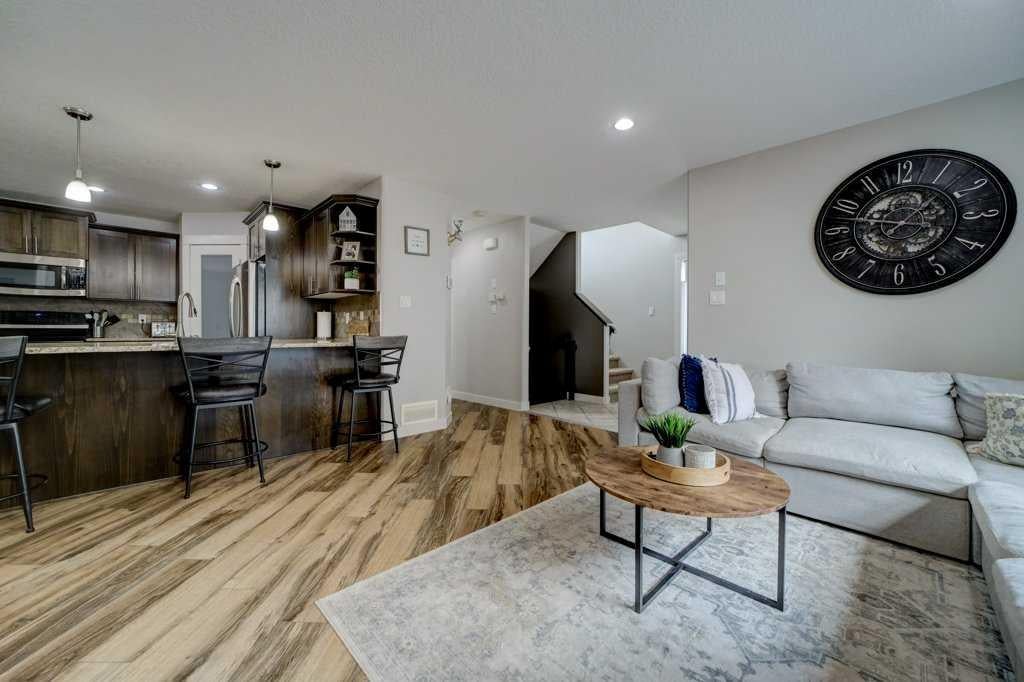 193 Mt Sundance Crescent W