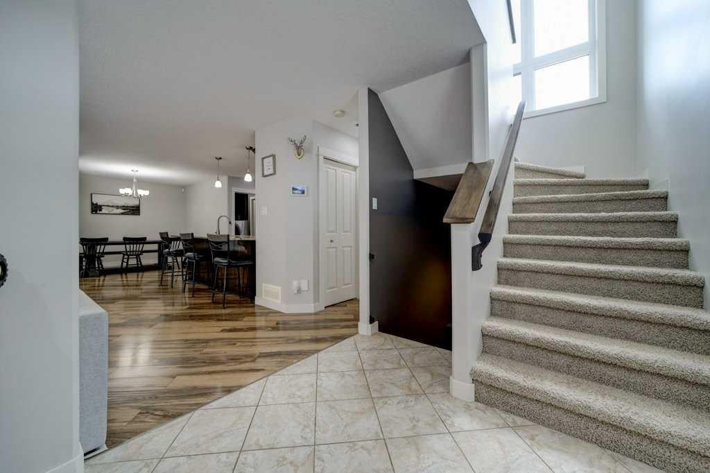 193 Mt Sundance Crescent W