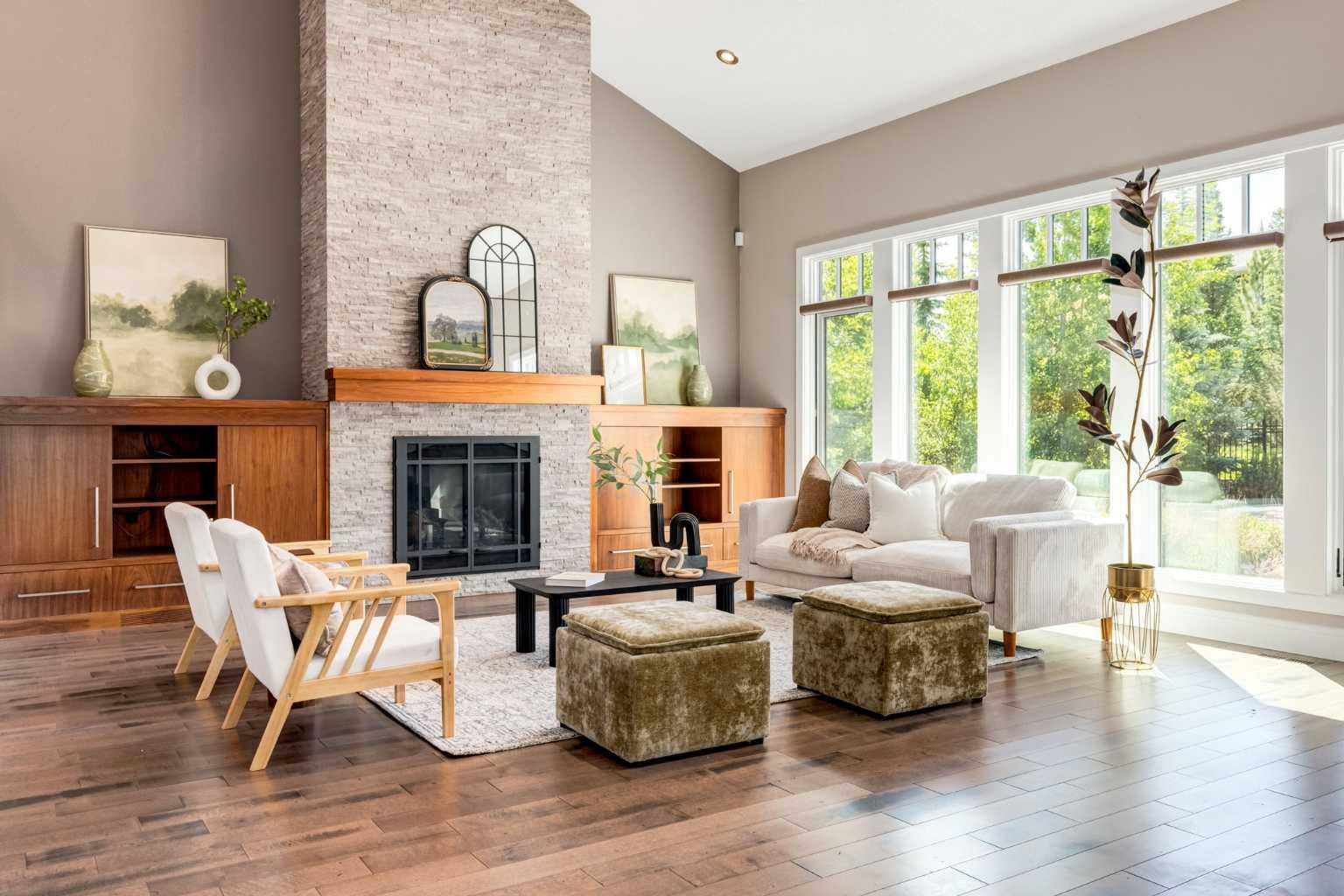 305 Spyglass Way
