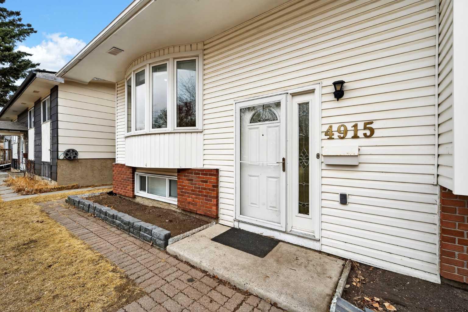 4915 Rundlehorn Drive NE