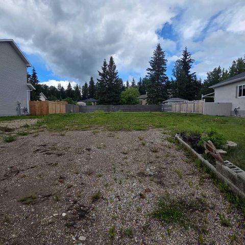 Photo of 6118 11 Avenue Ave, Edson, AB T7E 1Y8 (MLS # A2329839)