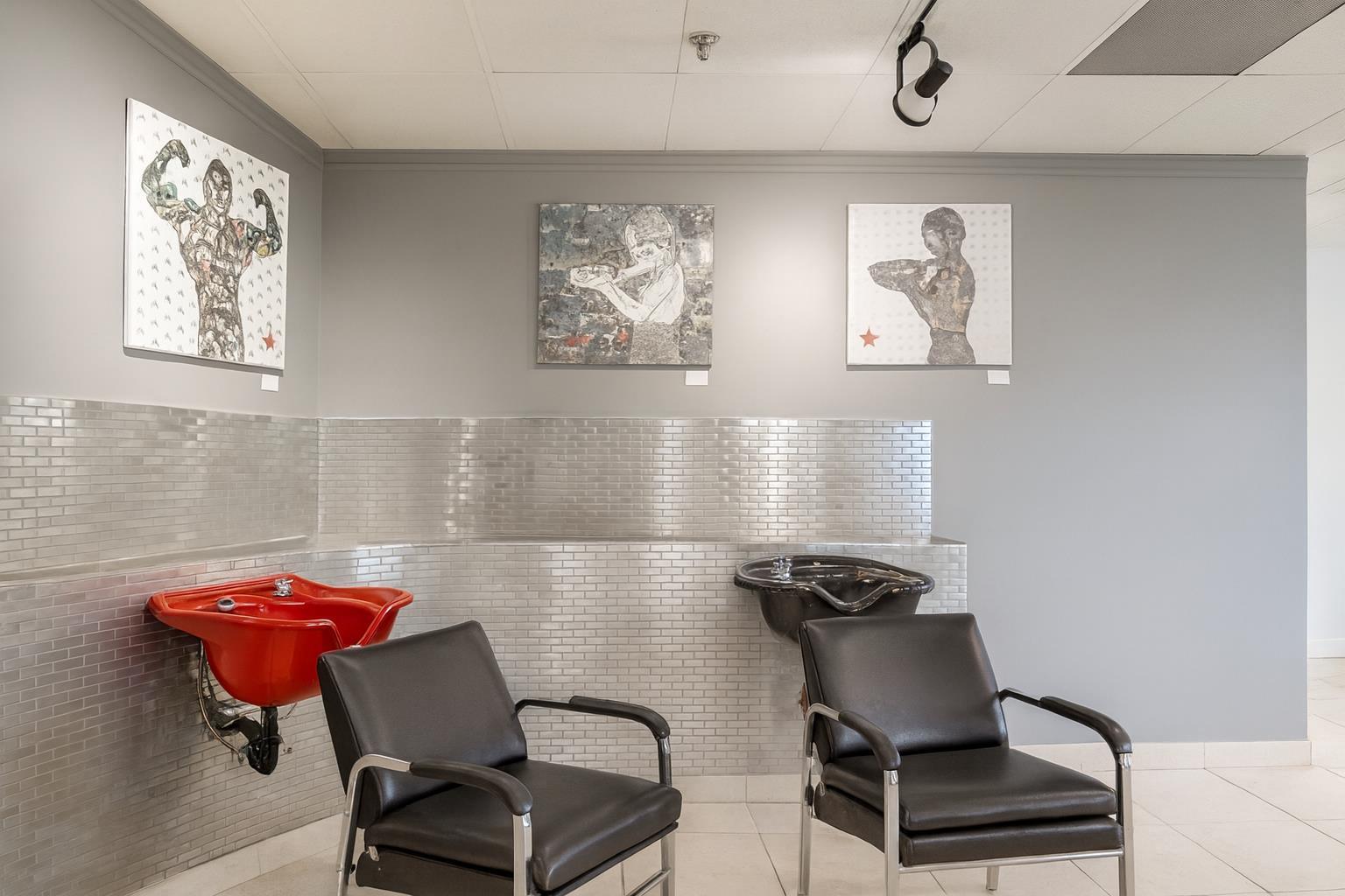 2909 17 Avenue SW 100