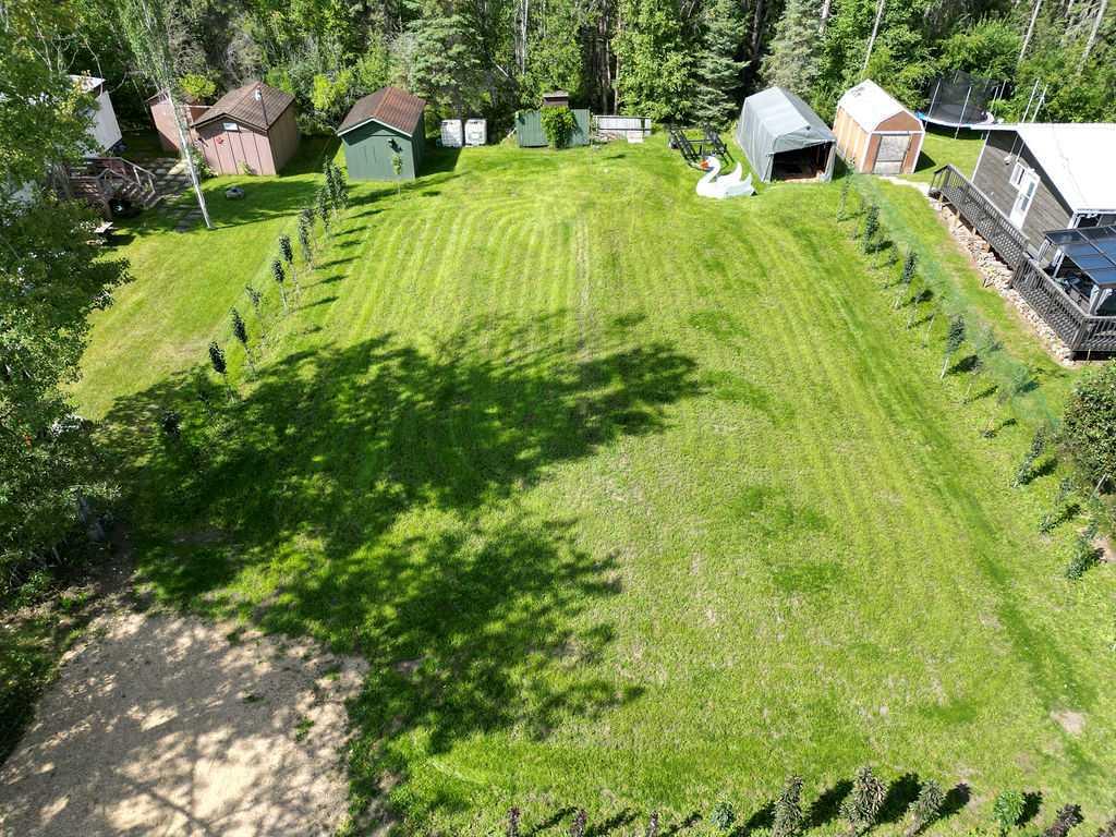 248 Lakeshore Drive North