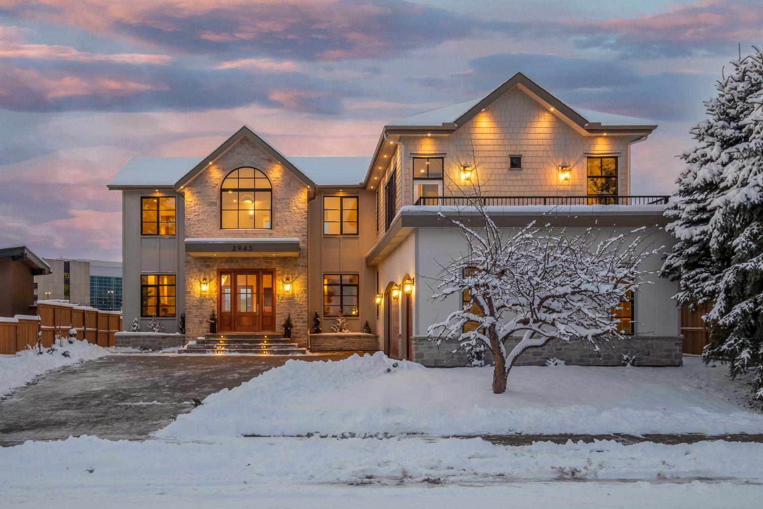 2945 Toronto Crescent NW