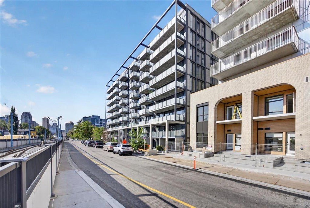 Photo of 327 9A Street NW #811, Calgary, AB T2N 1T7 (MLS # A2340989)