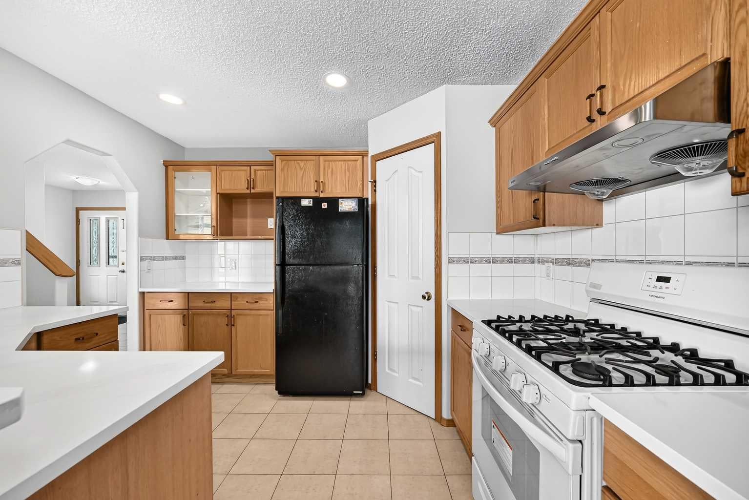 244 Los Alamos Place NE