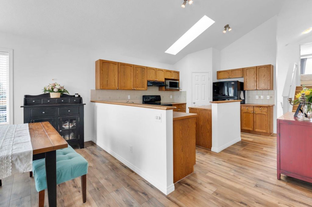 Photo of 70 Weston Park SW, Calgary, AB T3H 5E7 (MLS # A2291768)