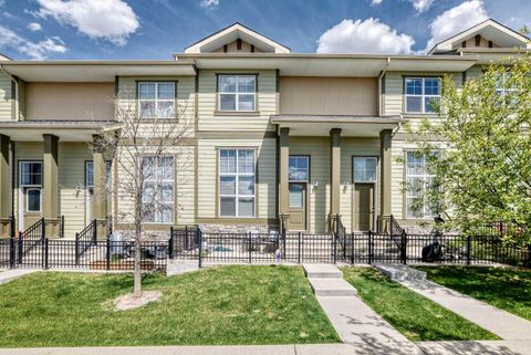 Photo of 551 Evanston Link NW, Calgary, AB T3P 0B1 (MLS # A2312371)