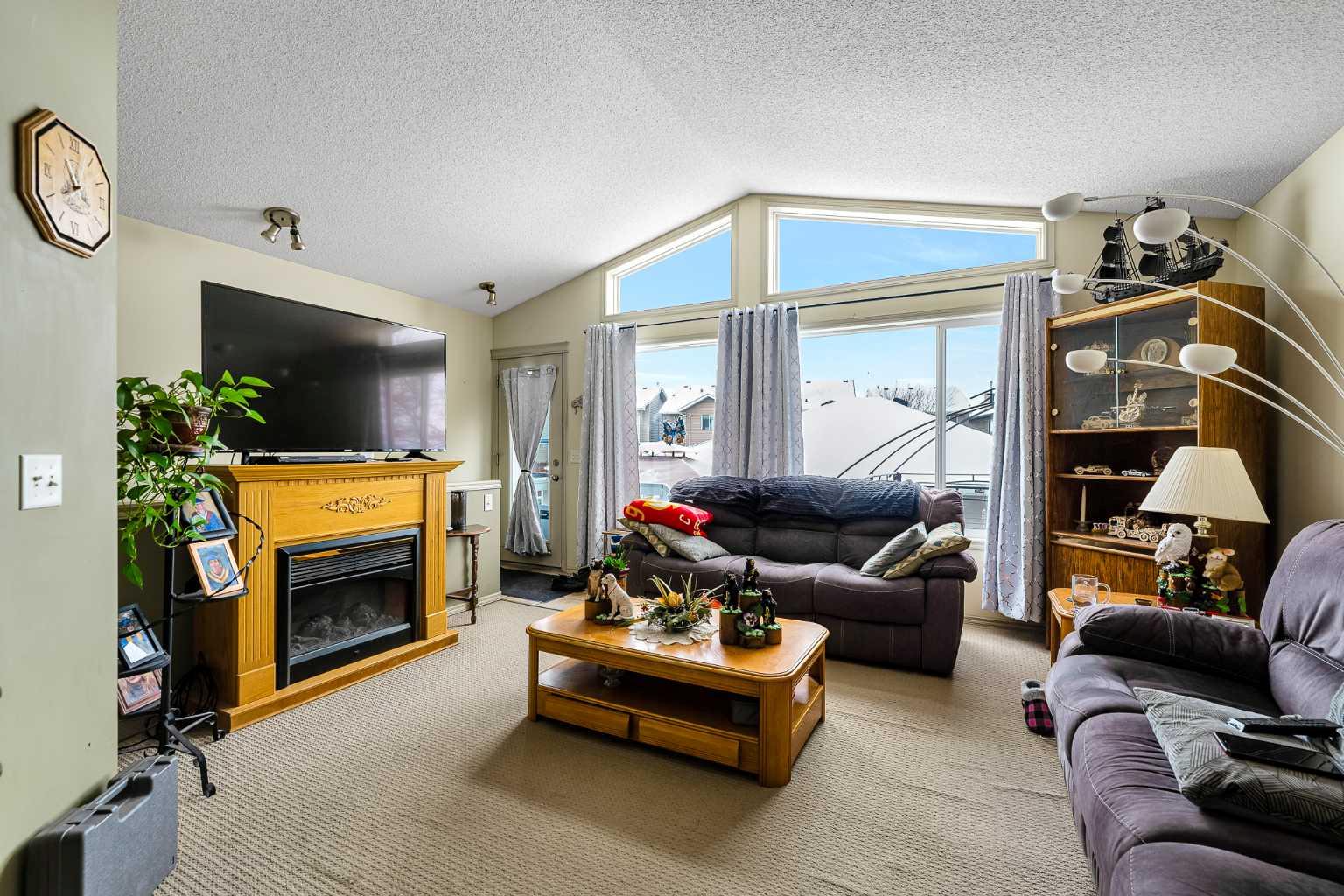 172 prestwick Heights SE