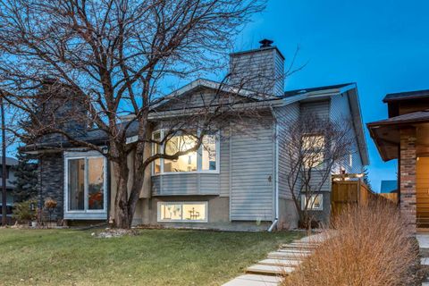 Photo of 4 CEDARBROOK Way SW, Calgary, AB T2W 3Y3 (MLS # A2301727)