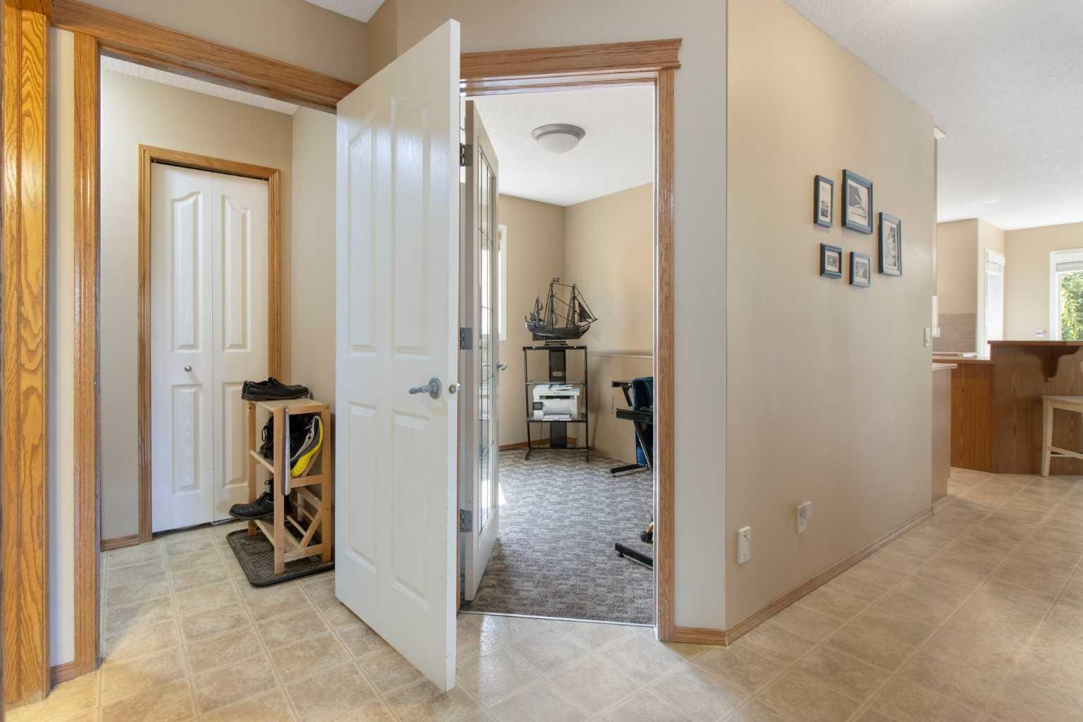 235 Everwillow Close SW