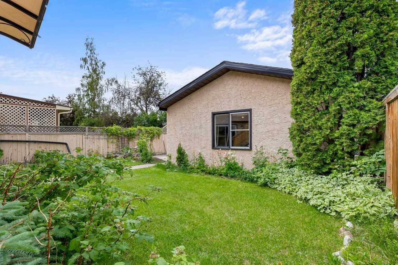 266 Shawnessy Drive SW