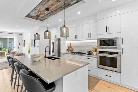 4834 20 Avenue NW Calgary AB T3B 0V3