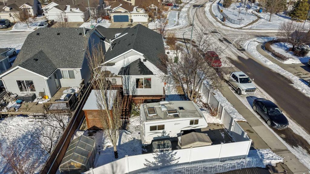 Photo of 162 West Creek Bay, Chestermere, AB T1X 1K7 (MLS # A2288885)