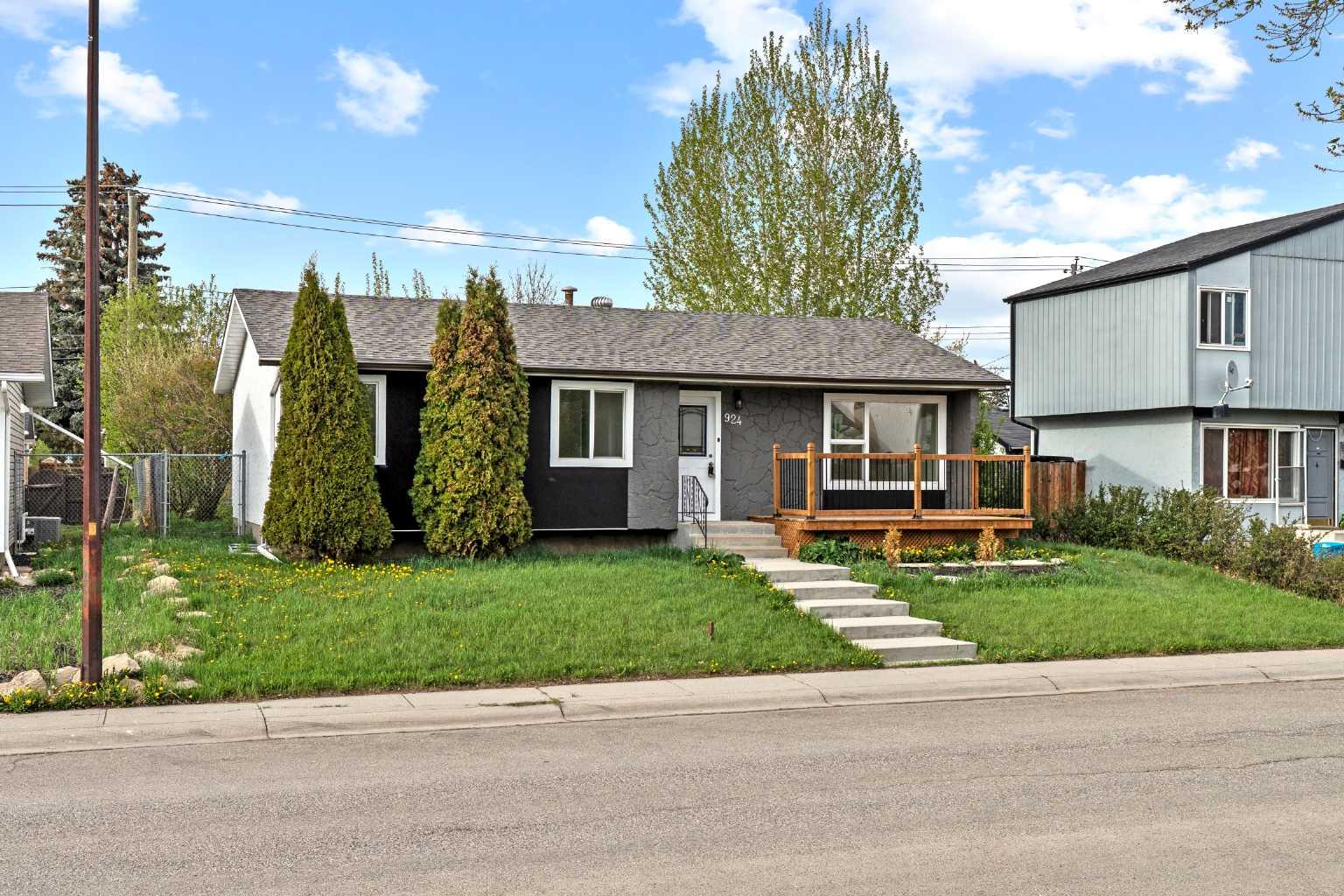 924 Pensdale Crescent SE