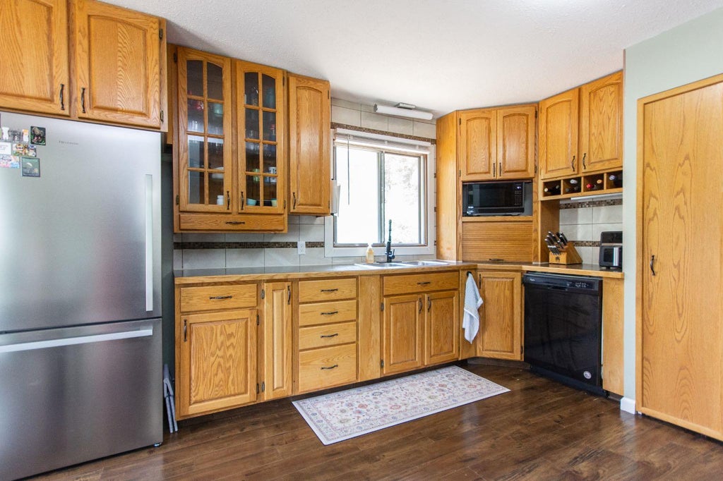 Photo of 6308 61 Avenue, Red Deer, AB T4N 5R8 (MLS # A2329459)