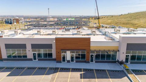Property photo of 246 Nolanridge Crescent Nw 130, Calgary, AB T3r 1w9