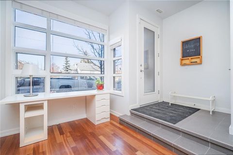 1029 1 Avenue NE Calgary AB T2E 9C6