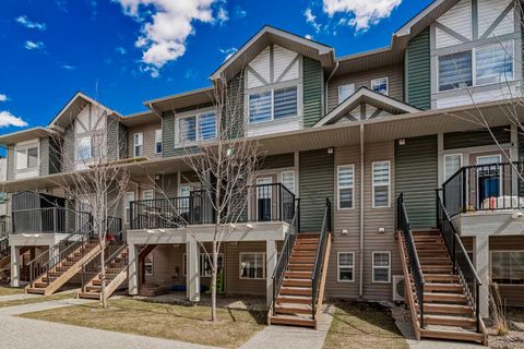 Photo of 930 Sage Hill Grove NW, Calgary, AB T3R 2A2 (MLS # A2302260)