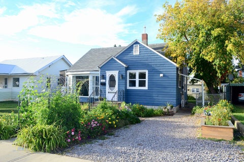 Photo of 5028 44 Street, Innisfail, AB T4G 1L5 (MLS # A2344969)
