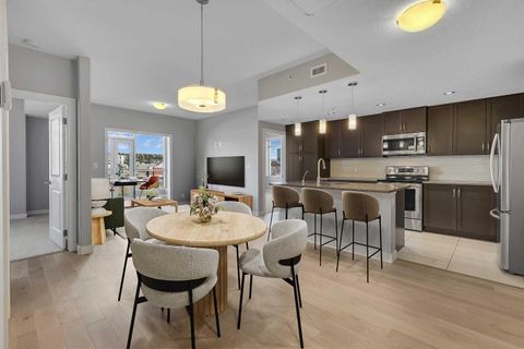 24 Varsity Estates Circle NW 501 Calgary AB T3A 2X8