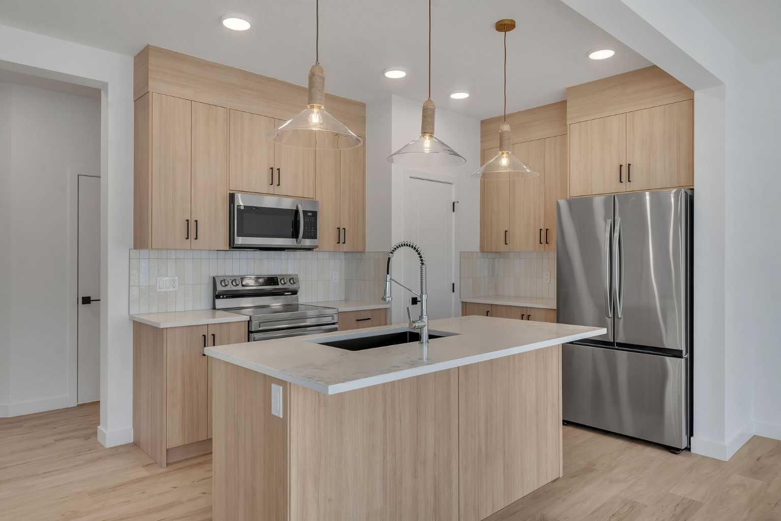 150 Belvedere Crescent SE