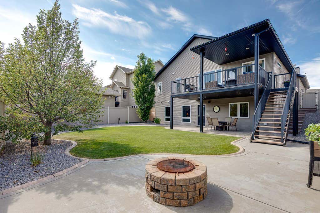 Photo of 9 Liberty Place, Sylvan Lake, AB T4S 0A2 (MLS # A2339201)