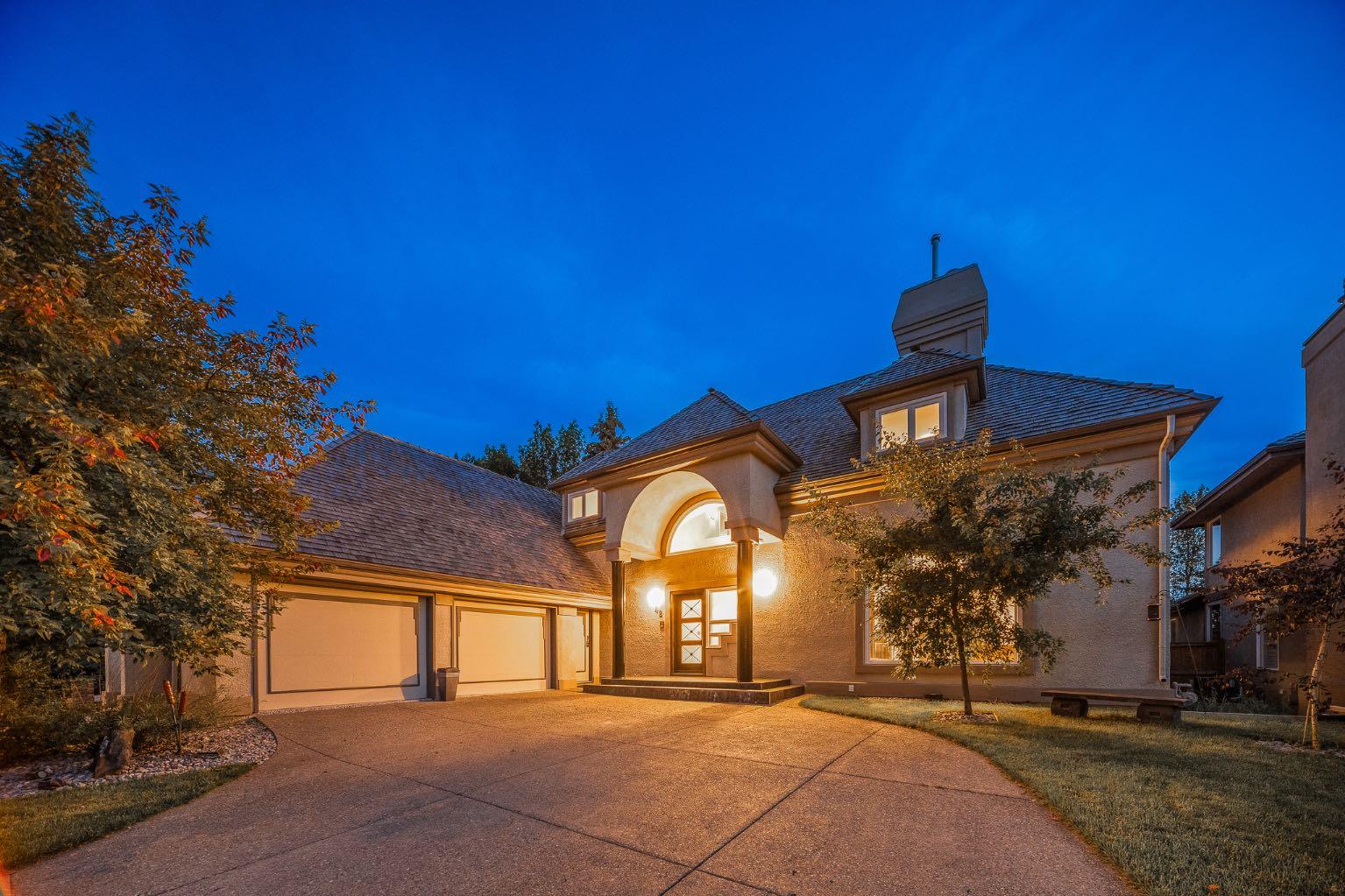 42 Woodhaven Crescent SW