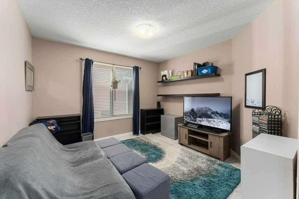 Photo of 89 Cranarch Grove SE, Calgary, AB T3M 0T9 (MLS # A2325142)