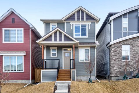 227 148 Avenue NW Calgary AB T3P 1N1