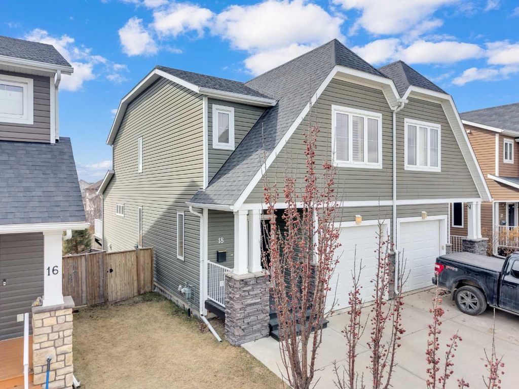 Photo of 18 Shaw Close, Red Deer, AB T4R 0L3 (MLS # A2306796)