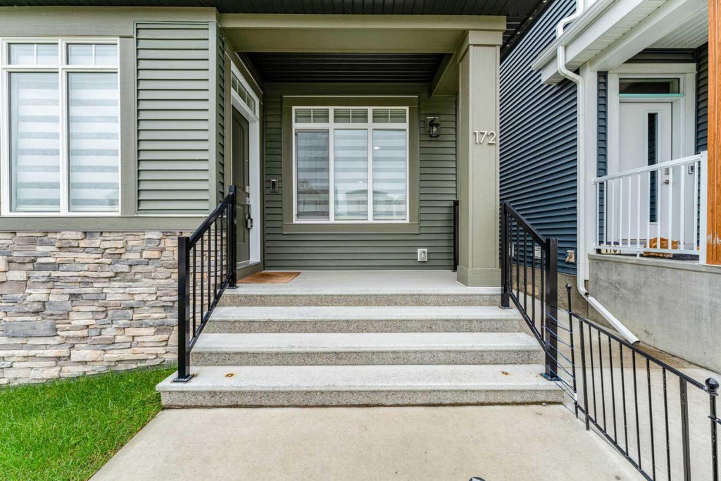 Photo of 172 Belmont Green SW, Calgary, AB T2X 4W3 (MLS # A2345282)