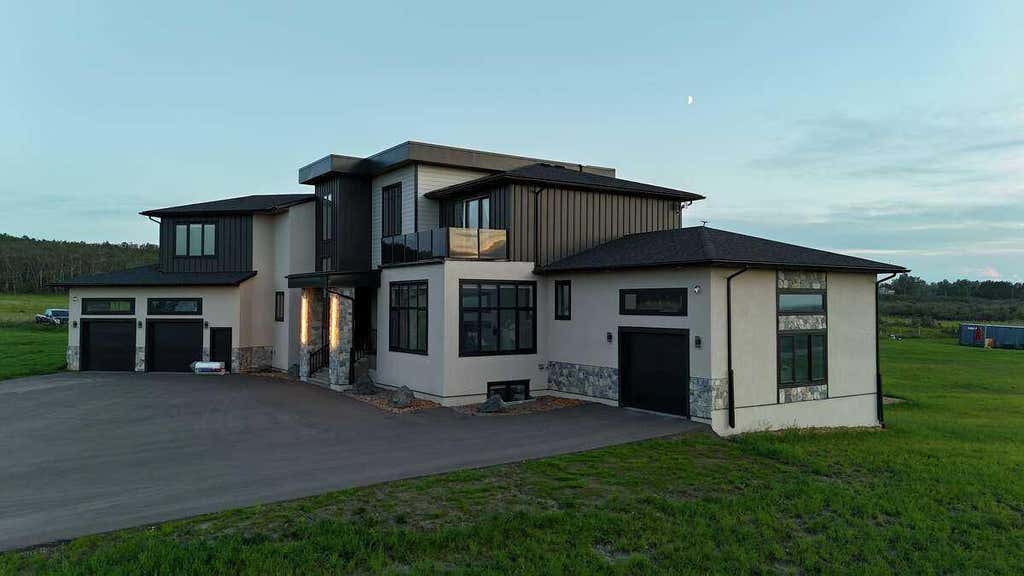 Photo of 40075 299 Avenue E, Rural Foothills County, AB T1S 4R2 (MLS # A2332999)