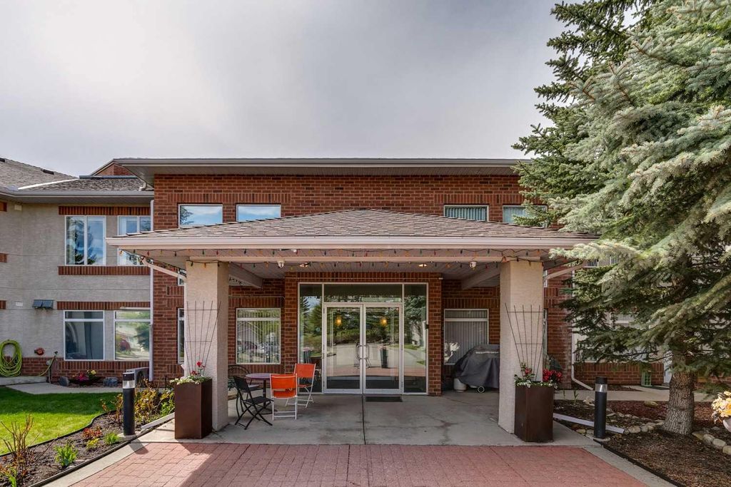 Photo of 550 Prominence Rise SW #120, Calgary, AB T3H 5J1 (MLS # A2307824)