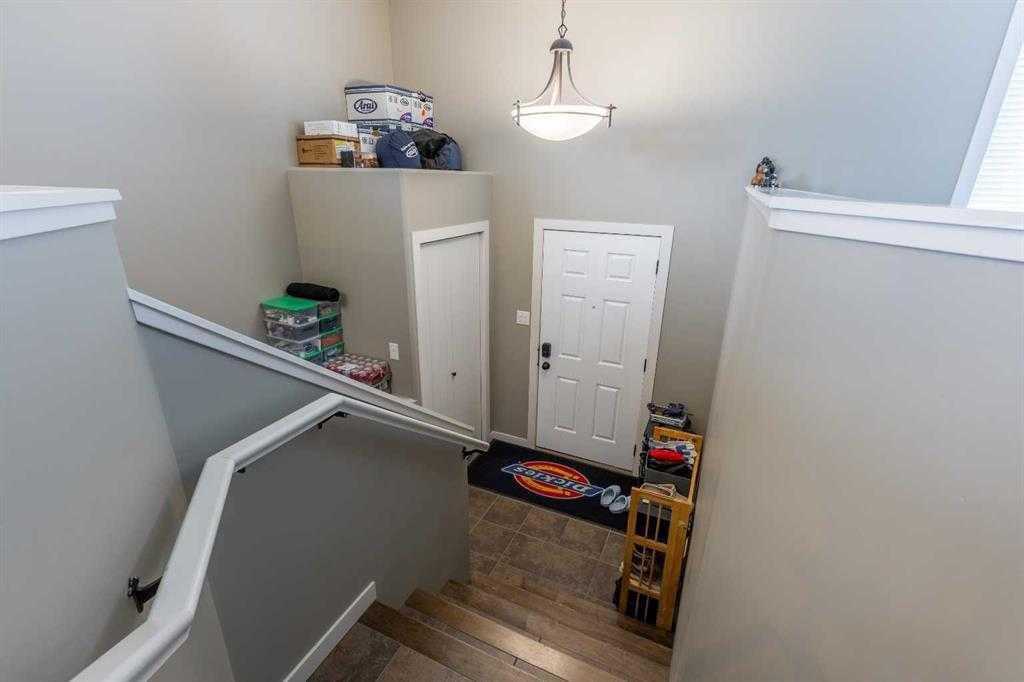 139 Mt Sundial Court W Main Floor