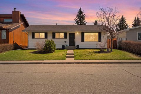 Photo of 6 Sackville Drive SW, Calgary, AB T2W 0W1 (MLS # A2305401)