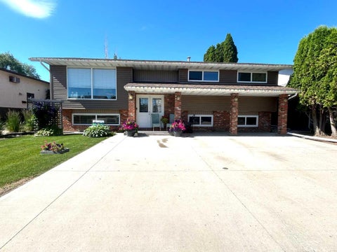 Photo of 53 Carswell Road SE, Medicine Hat, AB T1B 1L9 (MLS # A2326004)