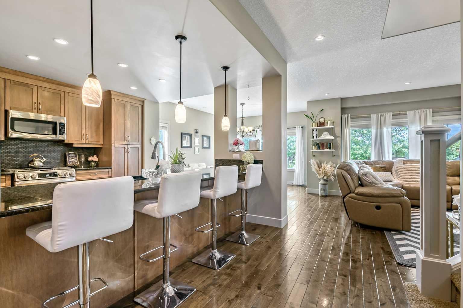 315 Mahogany Court SE