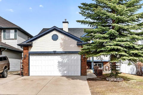 Photo of 76 Crystalridge Crescent, Okotoks, AB T1S 1V2 (MLS # A2301447)