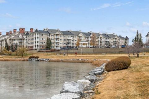10 Country Village Park NE 3314 Calgary AB T3K 0W5