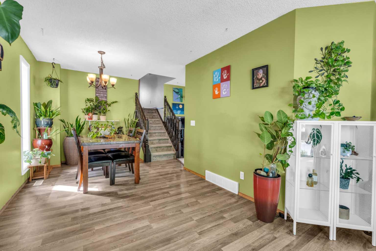24 Erin Green Mews SE